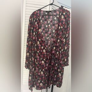 Forever21 floral wrap mini dress size 2X.